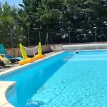 Relais De La Poste Ch Rose 3*